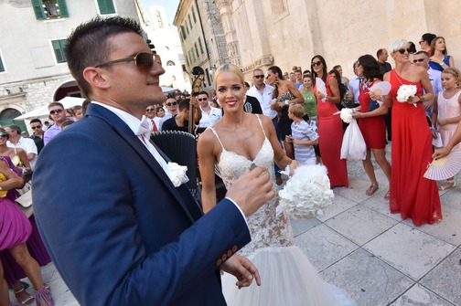 09.08.2015., Sibenik - Kosarkasica Antonija Misura nakon deset godina veze udala se za kosarkasa Marka Sandrica. Photo: Dino Stanin/PIXSELL